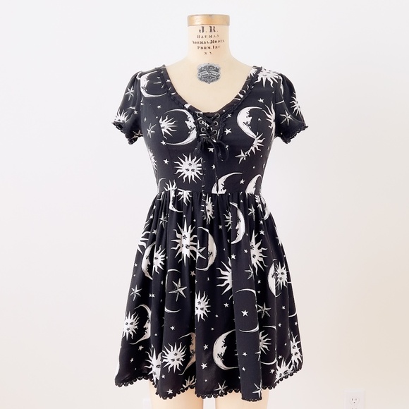 Hot Topic Moon & Star Lace Up Mini Dress Size Small Witchy Babydoll Y2K Goth - Picture 1 of 13